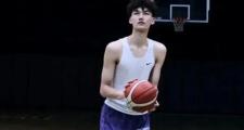南宫28-关于Ning新星赛况扑朔迷离表现惊艳，雄鹿未来可期！的信息